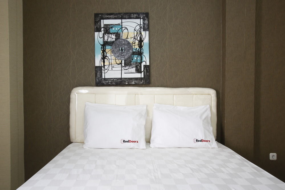 เรดดอร์ซ เนียร์ จิลันดัก ทาวน์ สแควร์ Hotel จาการ์ตา ภายนอก รูปภาพ